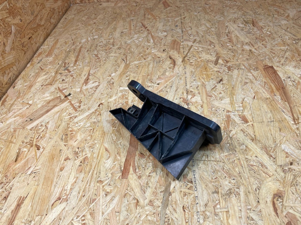 Зона деформации кронштейн перед правый smart forftwo iii 453 w453 a4538850537 Недорого