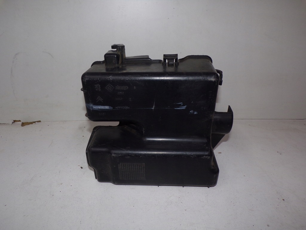 фото №1, Защита предохранителей peugeot 407 9651659780