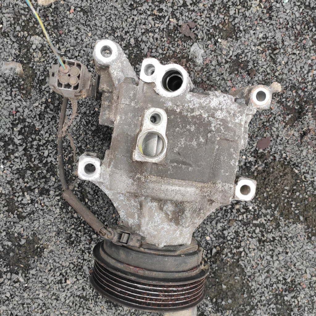 фото №1, Компрессор toyota corolla e12 2003r 2.0 дизель