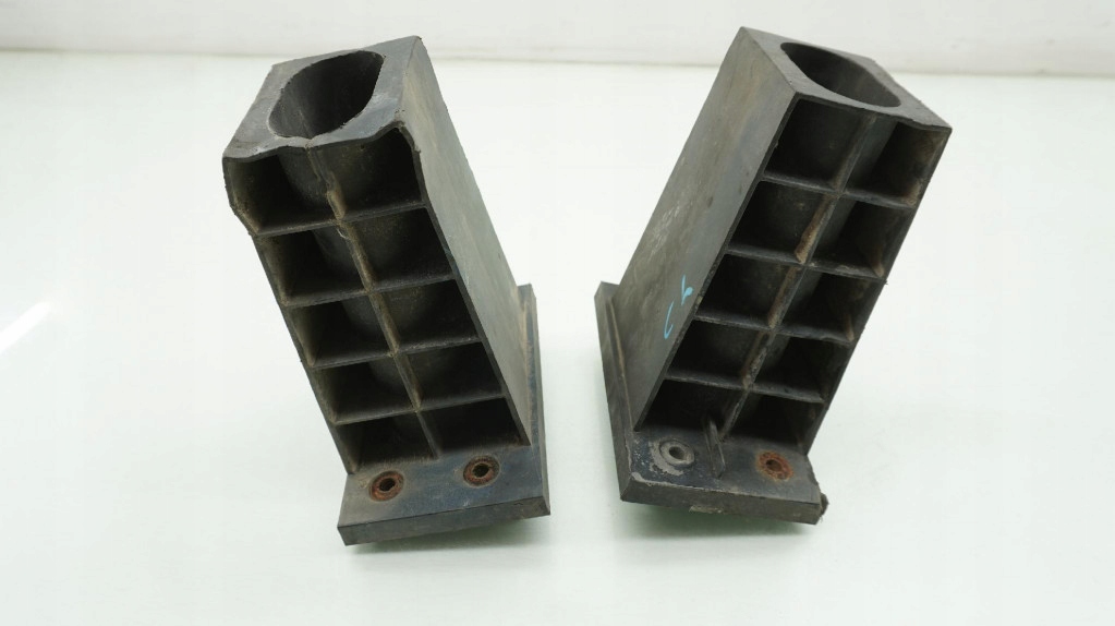 Citroen c4 picasso кронштейн  бампера абсорбер перед комплект 9658842580 с Разборки