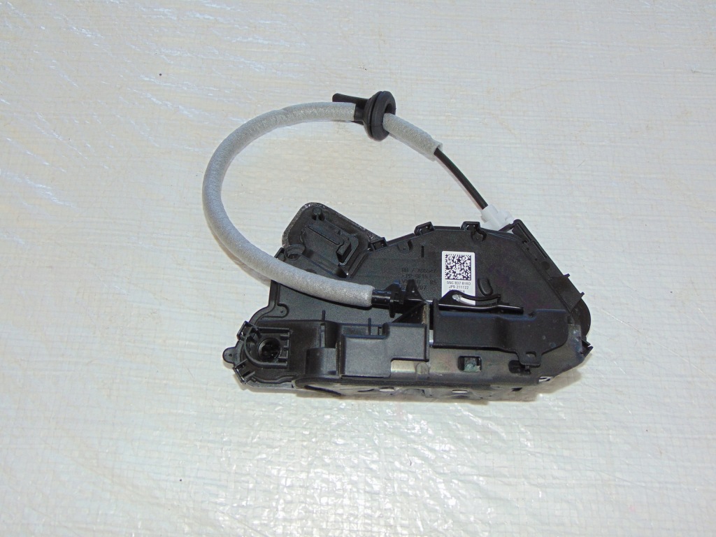 Купить Vw passat b8 замок дверь правая  правая  перед 5nc837016d