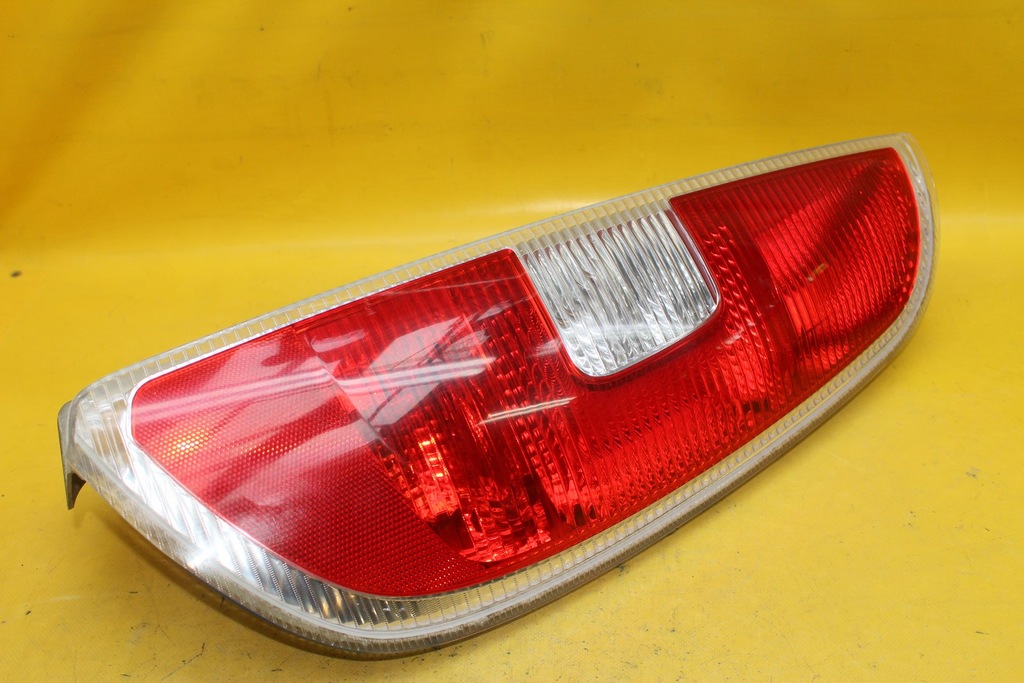 фото №1, Лампа правый задняя roomster 5j7945112