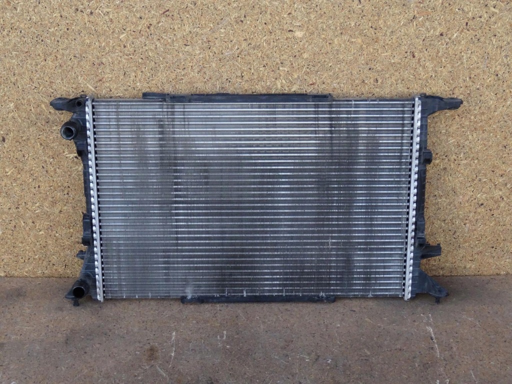 Audi a4 b8 8k a5 8t радиатор жидкость воды 8k0121251r Киев