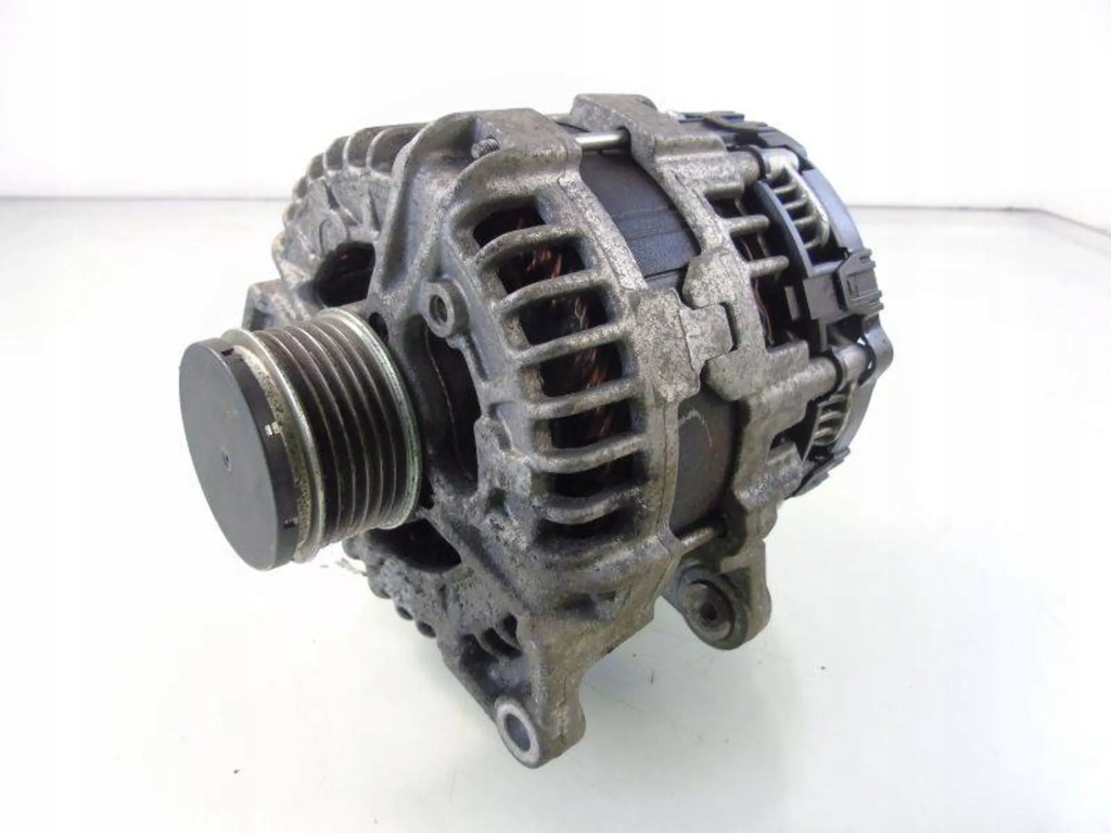 Купити Mercedes aklasa w177 1.5 cdi генератор