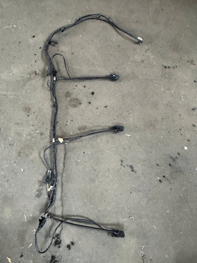 Купить Ford kuga mk2 рестайлинг  омыватель капот gv41-17666-bc