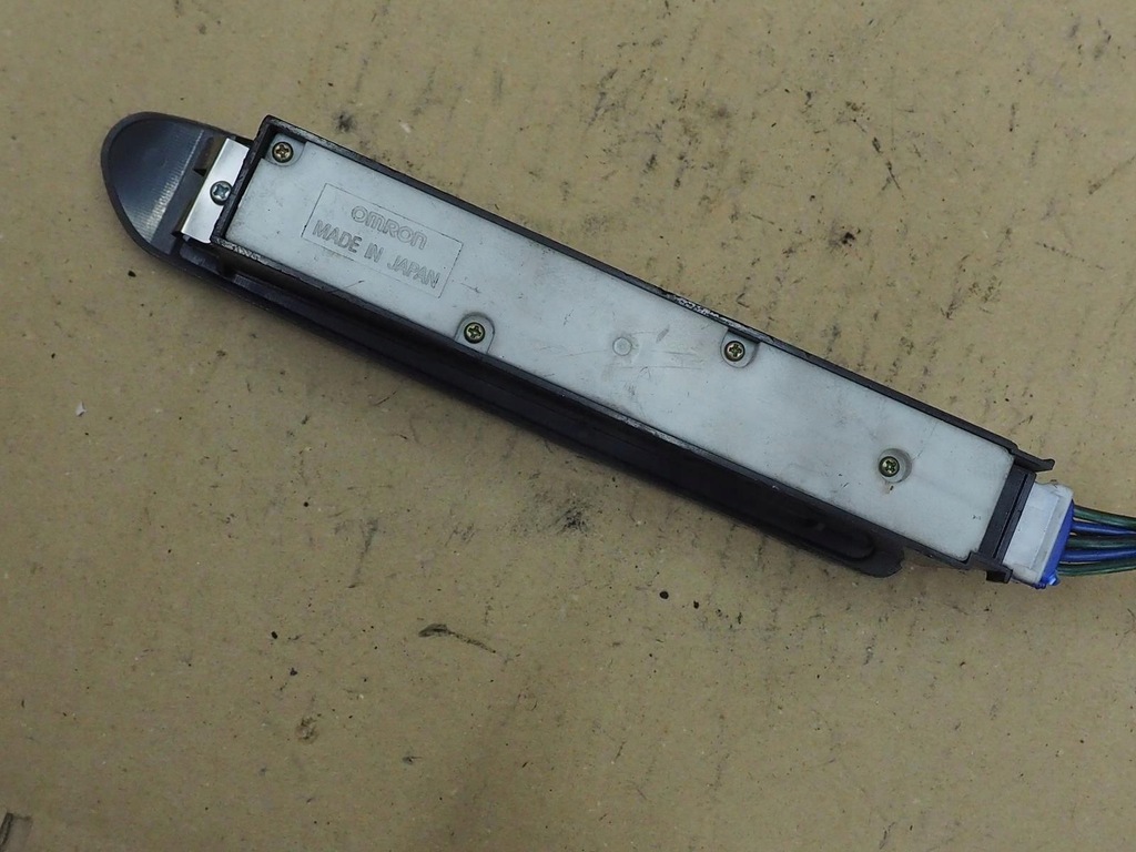 фото №12, Стекло colt 1996 левый панель перед mb960385