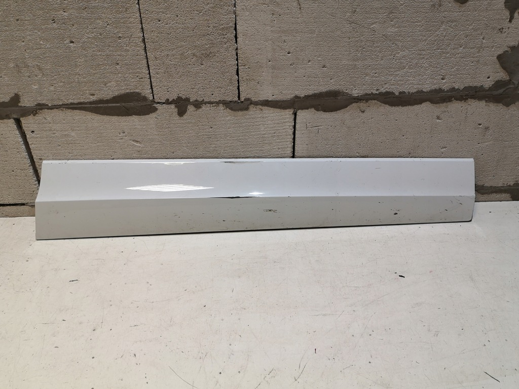 фото №1, Молдинг дверь правый перед vw t-roc r-line