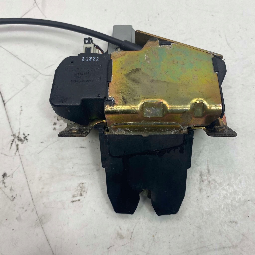 фото №3, Замок крышки багажника s60 i