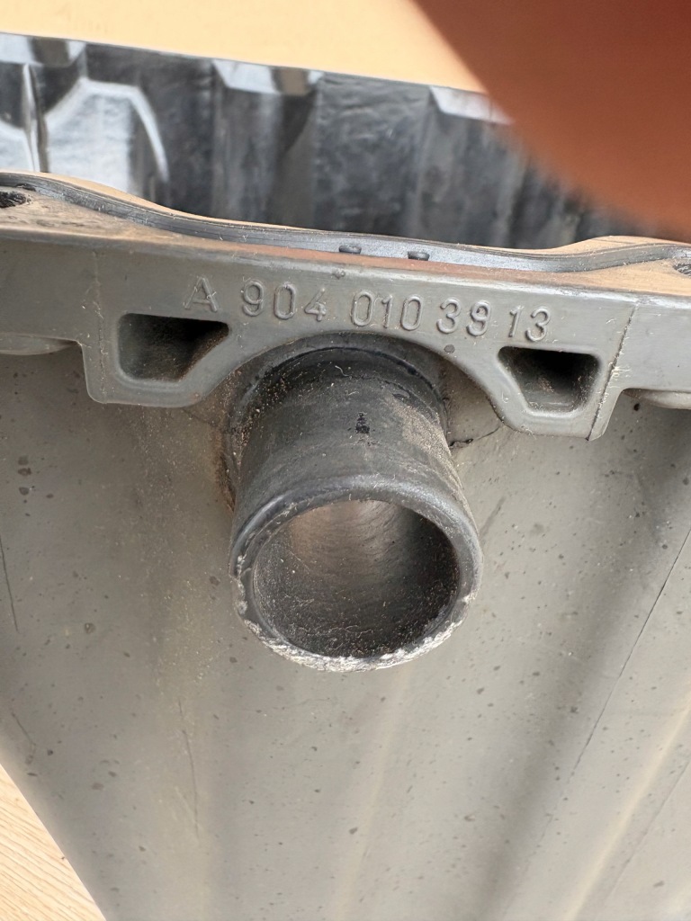 Mercedes atego euro 4 рік 2012 піддон масляна a9040103913 Недорого