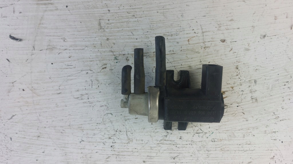 фото №1, Audi a4 b5 клапан вакууму 1j0906627b