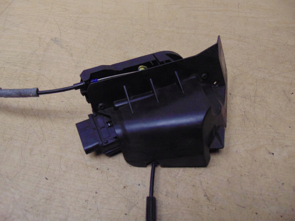 фото №8, Замок cent. двері правий задня ford b-max 6pin