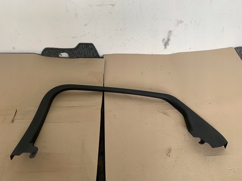 фото №1, Ford mustang mach-e rwd 21r молдинг захист двері правий задня