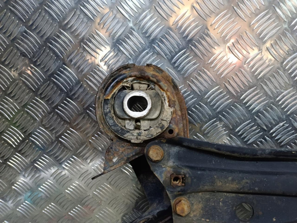 фото №5, Audi a6 c6 2.4 v6 підрамник перед