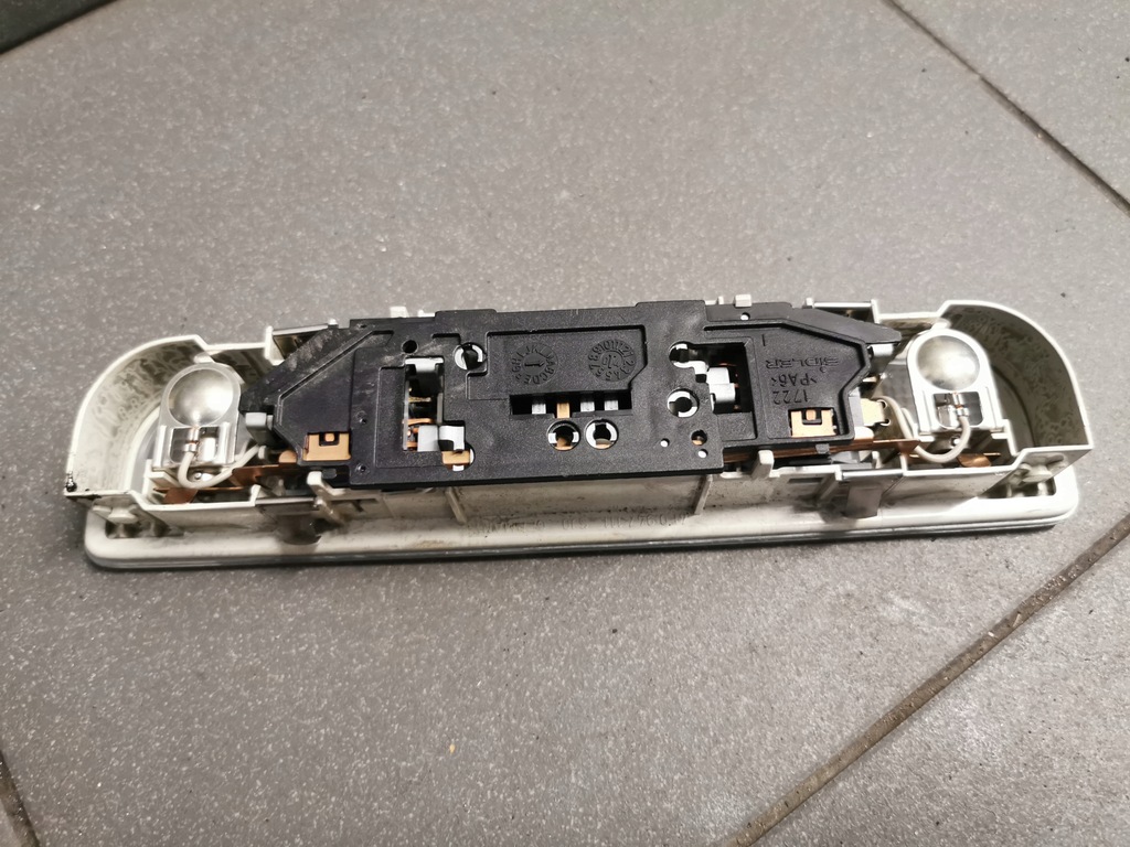 фото №4, Лампа потолочный audi a6 c6 4f0947111