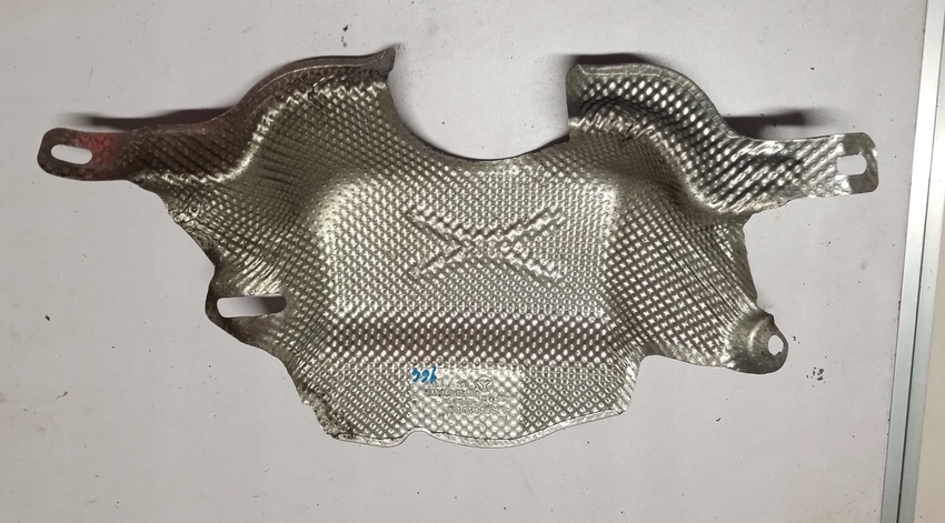 фото №1, Mercedes 166 защита тепловая корпус a1666823100