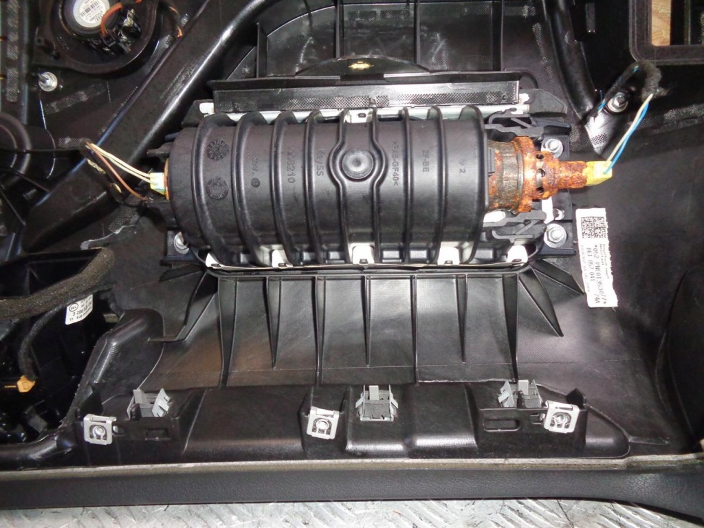 фото №16, Панель приладів приладова панель  спрацювання подушка безпеки ремені шторки безпеки audi a4 b8 08- eu