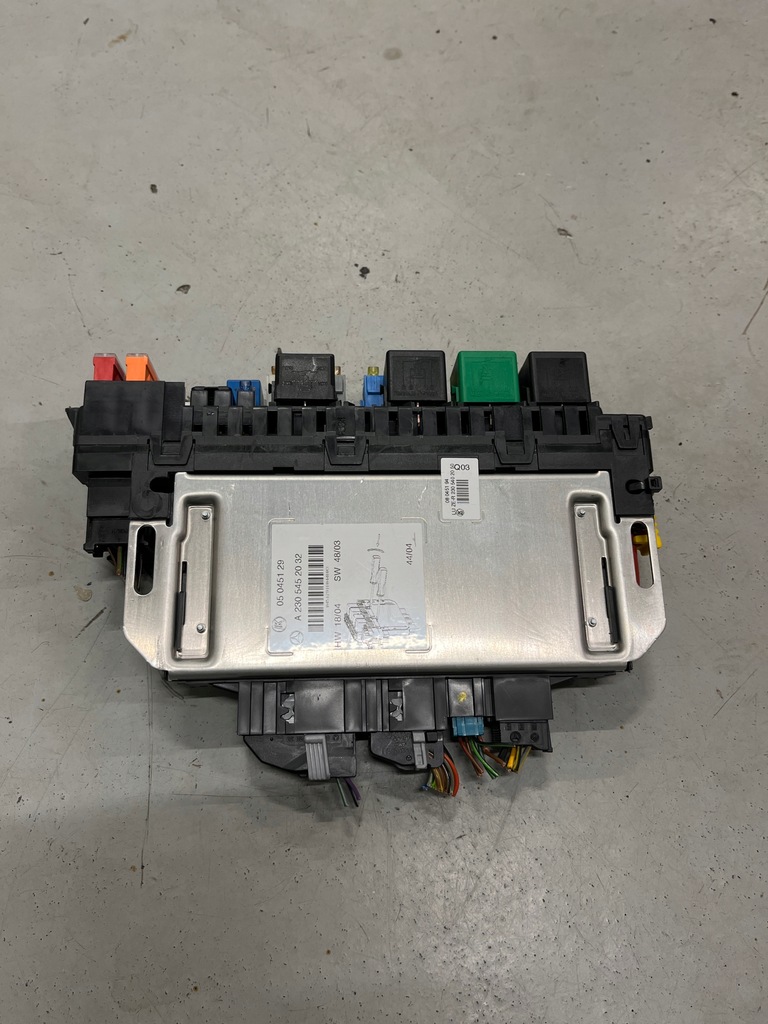 фото №1, Mercedes r230 sl 5,5 amg модуль sam a2305452032