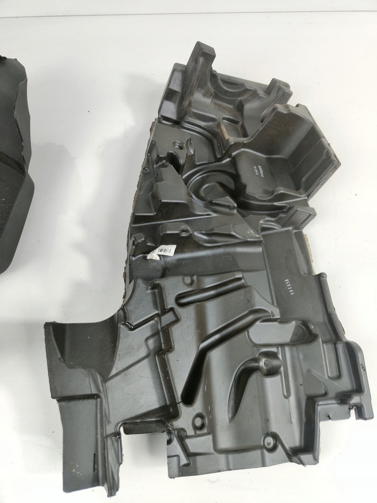 Bmw f15 f20 f30 защита шумоизоляция двигателя 8610473 с Разборки