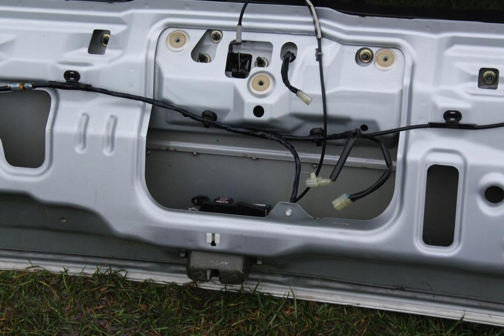 фото №11, Крышка багажника багажника subaru forester ii sg