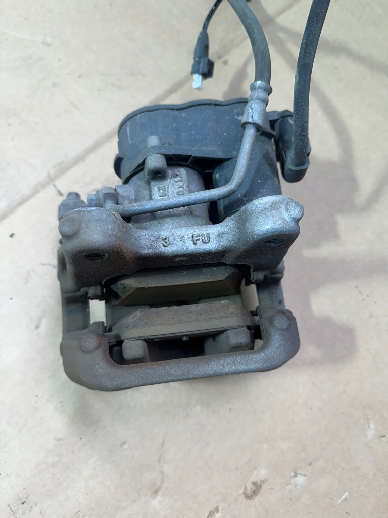 фото №13, Суппорт тормозной левый задняя, левый задний mercedes w243, w177,w118, w247 320x12