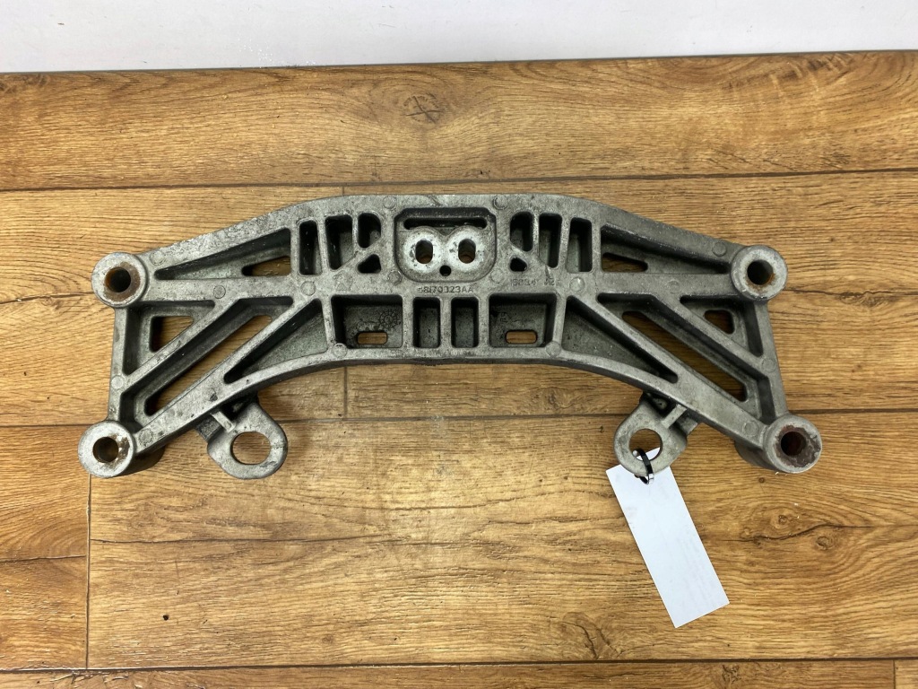 Подушка кронштейн коробки передач двигателя dodge charger 2015+ с Разборки