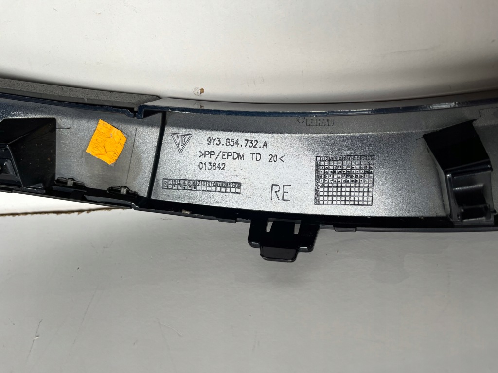 фото №6, Молдинг крила права задня porsche cayenne 9y3 9y3854732a