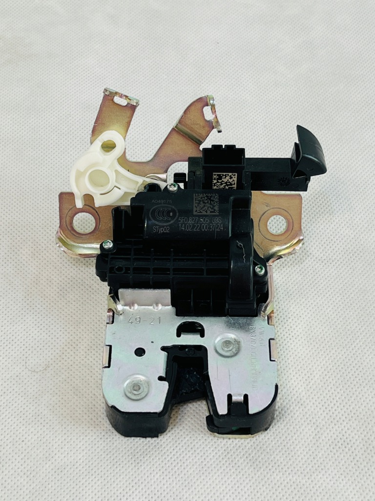 фото №1, Seat leon 3 iii 5f0827505 замок кришки задня