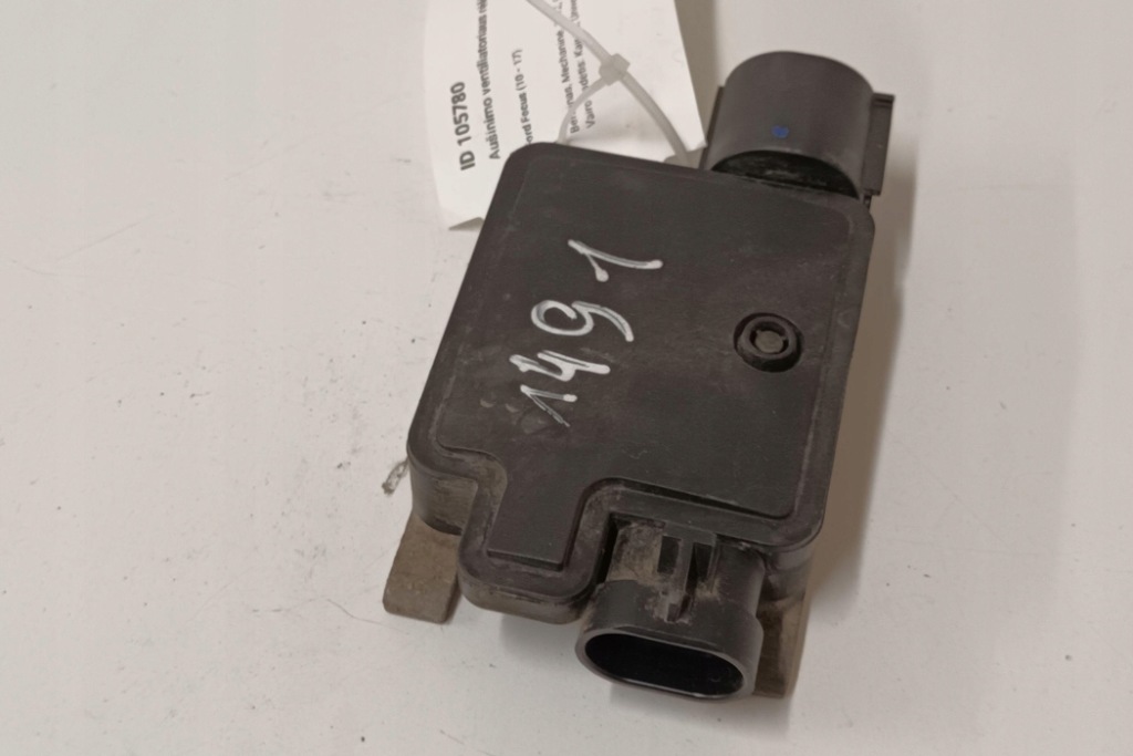 Реле вентилятора радіатора ford focus 3 turnier 940002906 1.0l Доставка