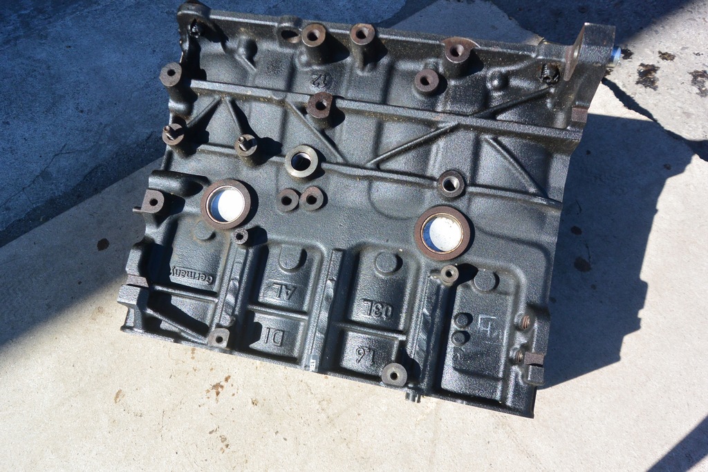 фото №11, Блок двигателя cay 1.6 tdi b7 vw skoda seat