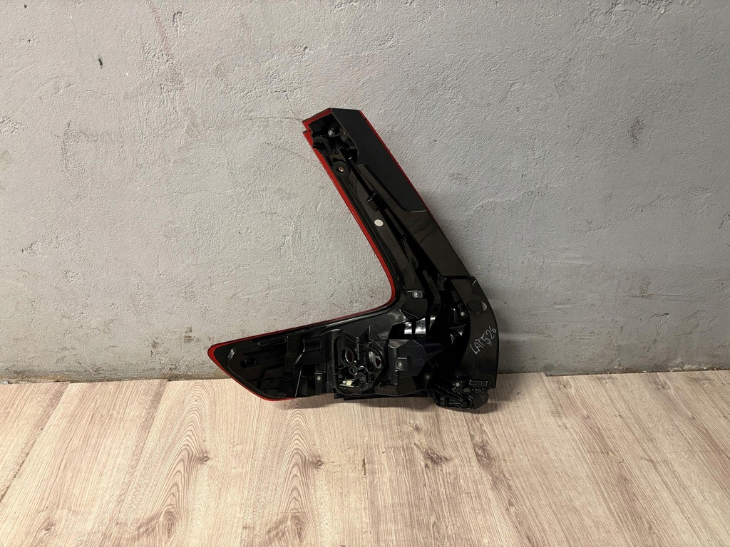 фото №10, Volvo xc40 17- лампа правый задняя 31446791