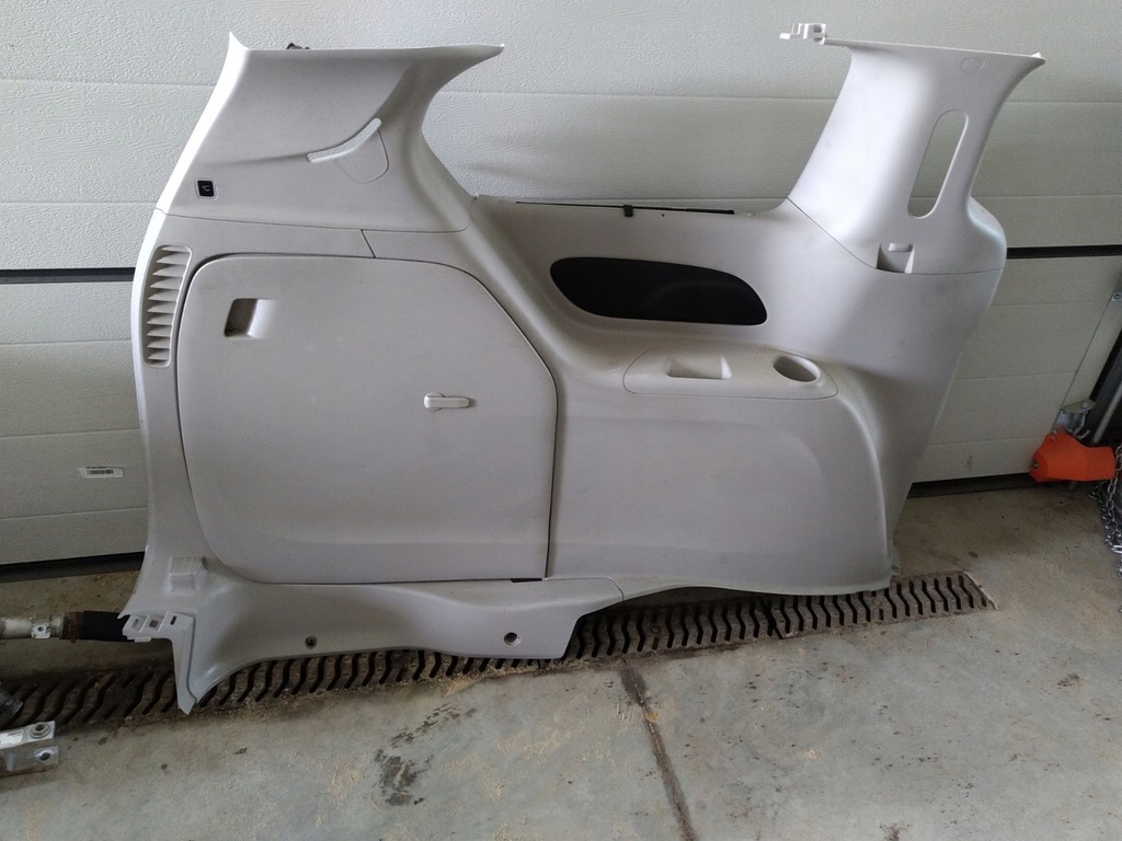 фото №1, Chrysler pacifica 17-25r обшивка обивка багажника левая