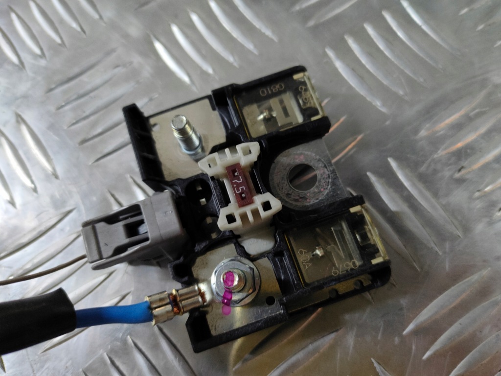 фото №1, Lexus rc 350 rcf клема акумулятор