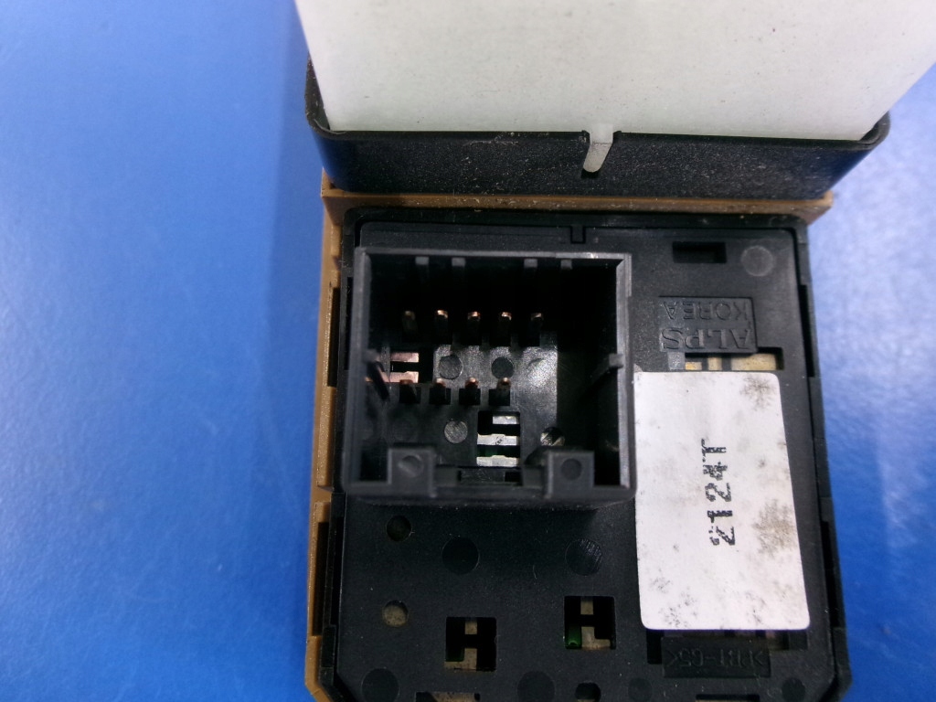 фото №6, Suzuki liana панель кнопки выключатели окон i зеркал 59j10