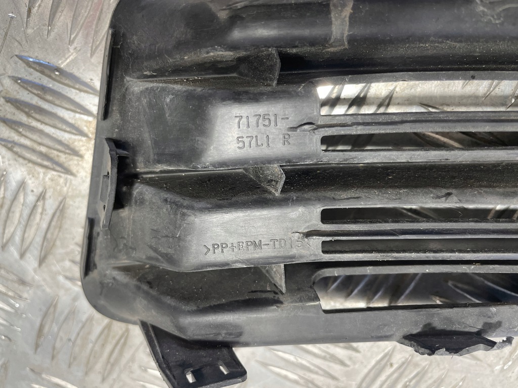 фото №9, Решётка бампера правая suzuki kizashi 71751-57l1