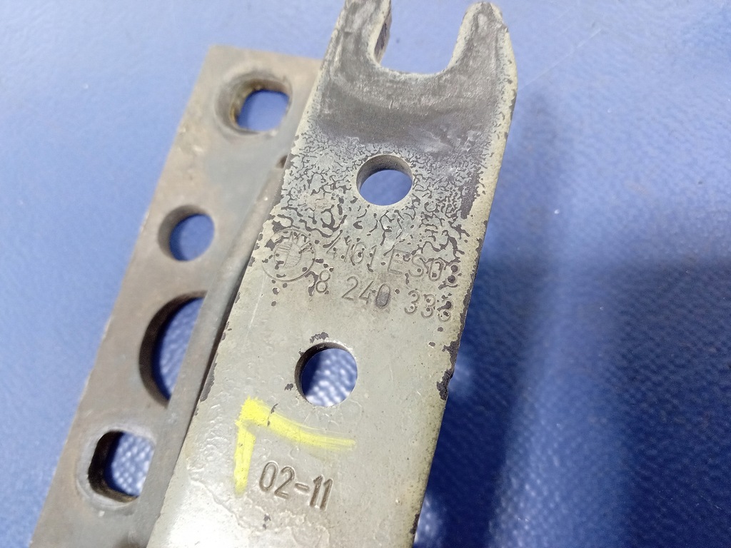 фото №6, Bmw 7 e65 e66 петлі капот 8240333 8240334