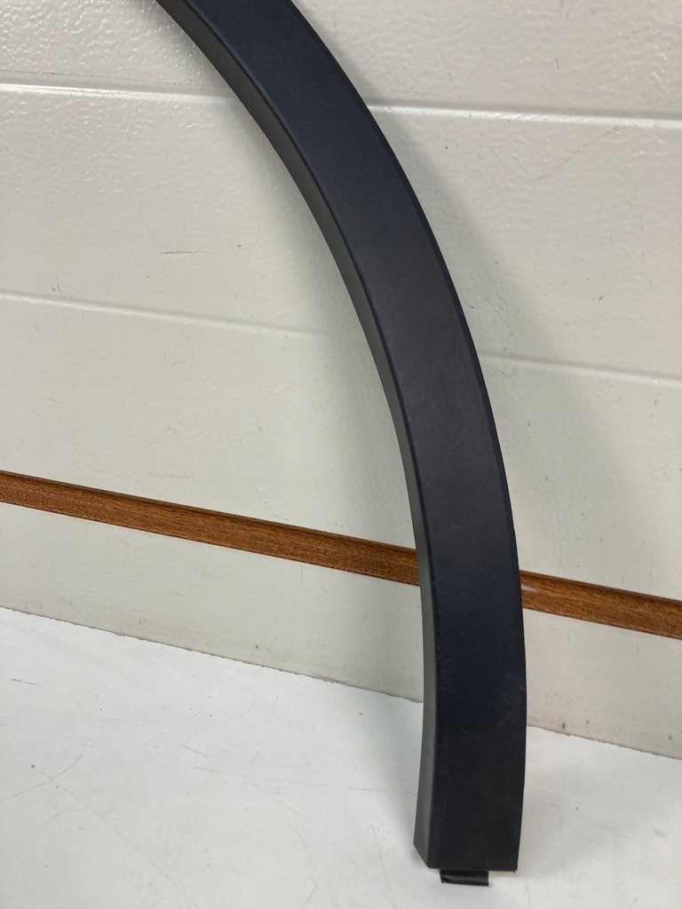 фото №5, Tesla y молдинг крила передня ліва 1683859