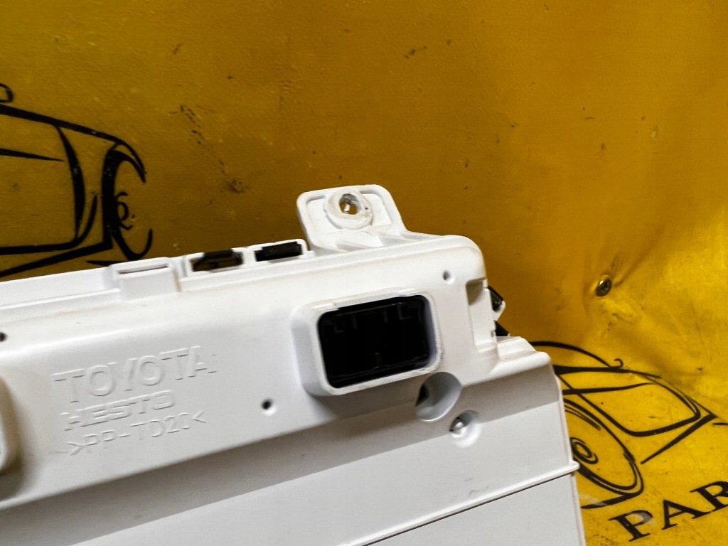 фото №8, Лічильник прилади європейські eu toyota hilux viii 8 2.4d d4d 4wd