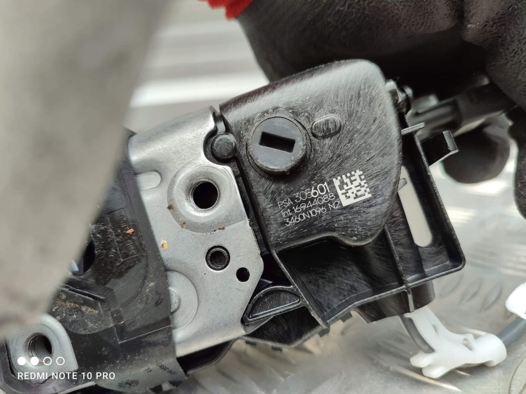 фото №4, Peugeot 2008 ii замок дверь левый правый задняя