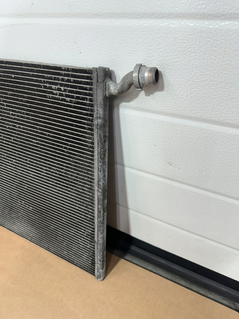 Радиатор воды, радиатор жидкости mercedes e klasa w213 s a0995002003 с Разборки