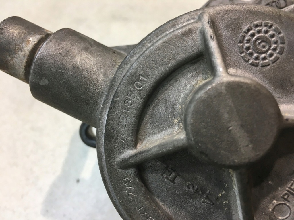 фото №6, Насос вакуум audi a6 c5 2.5 tdi 059145100b