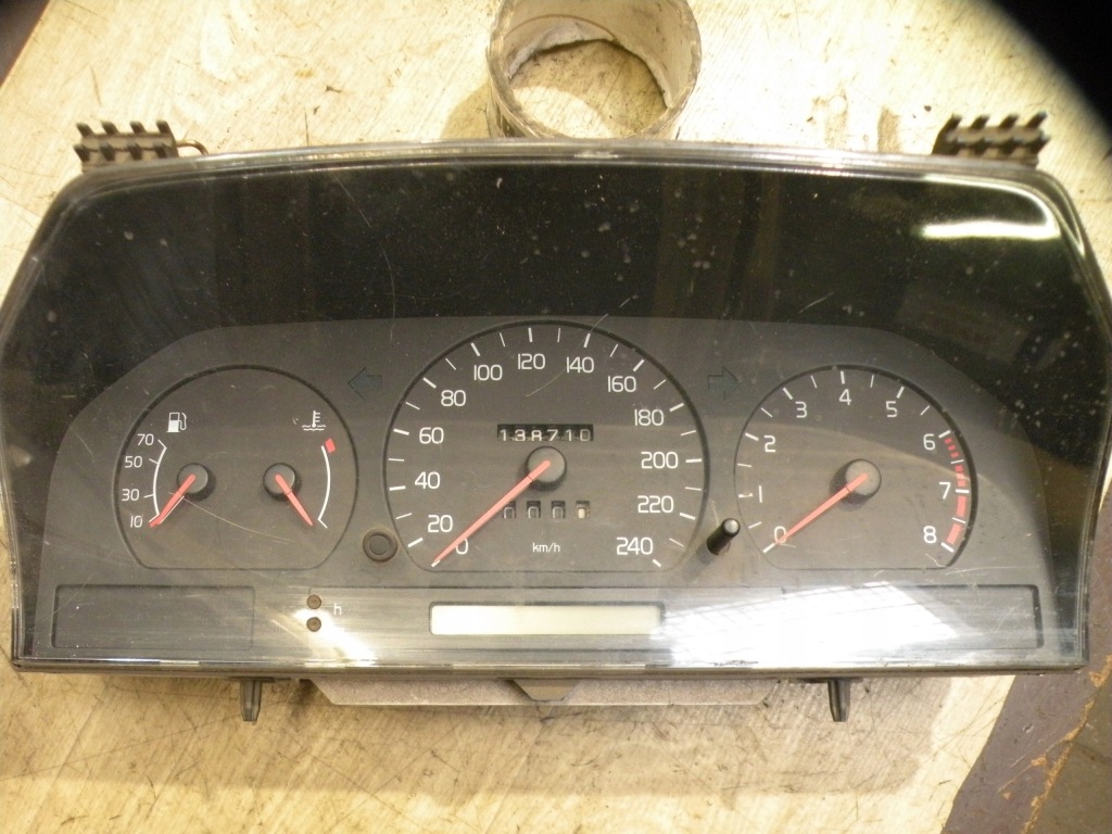 Купити Лічильник приладова панель 9148582 volvo