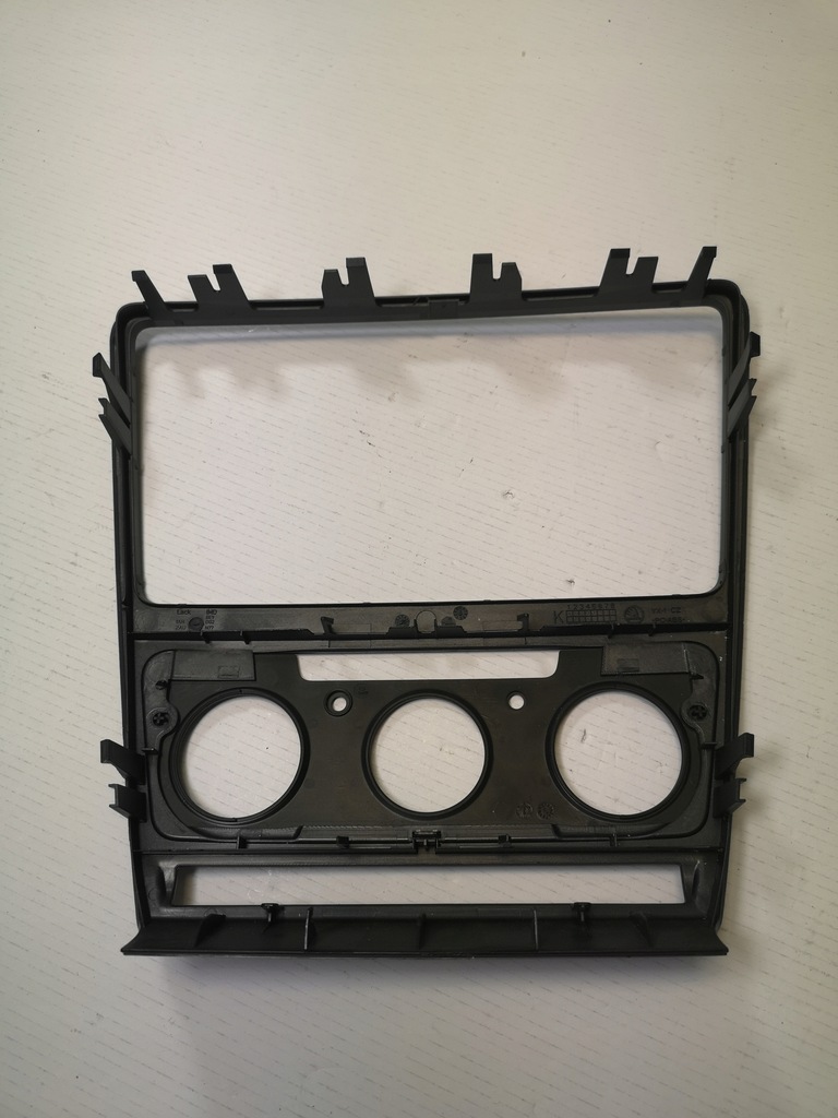 фото №2, Octavia ii рамка радио dekor консоли 1z0