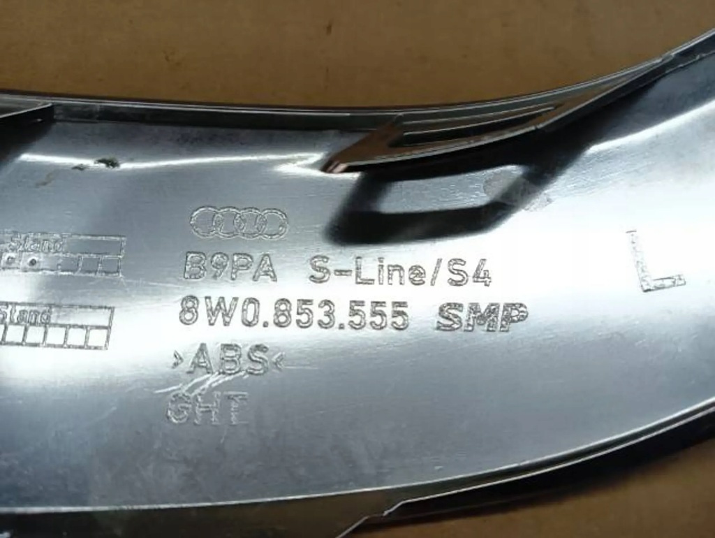 фото №7, M22 молдинг ліва бампер перед audi a4 b9 8w0853555