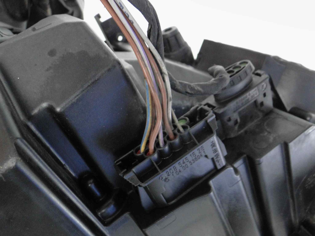 Mercedes cl 216 штекер лампы 63 amg левая правая Недорого