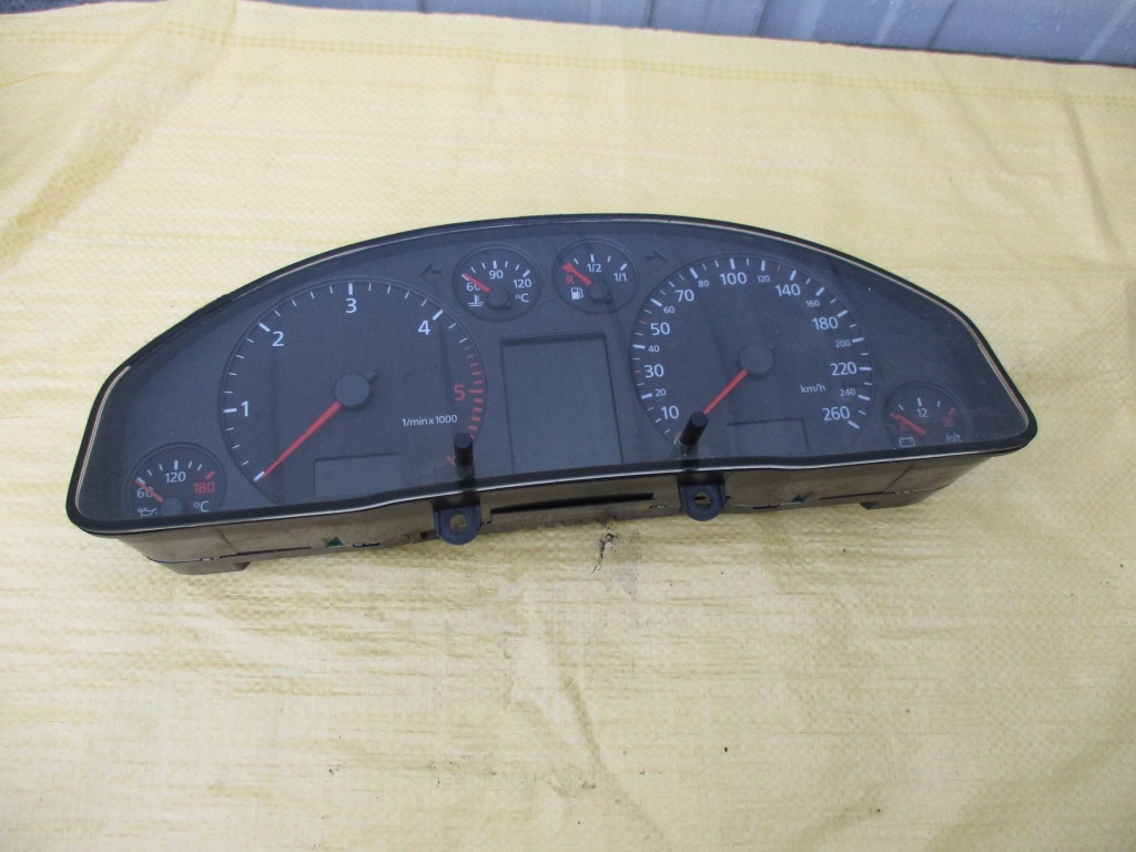 фото №1, Audi a6 c5 лічильник прилади 2.5 tdi 4b0920932k