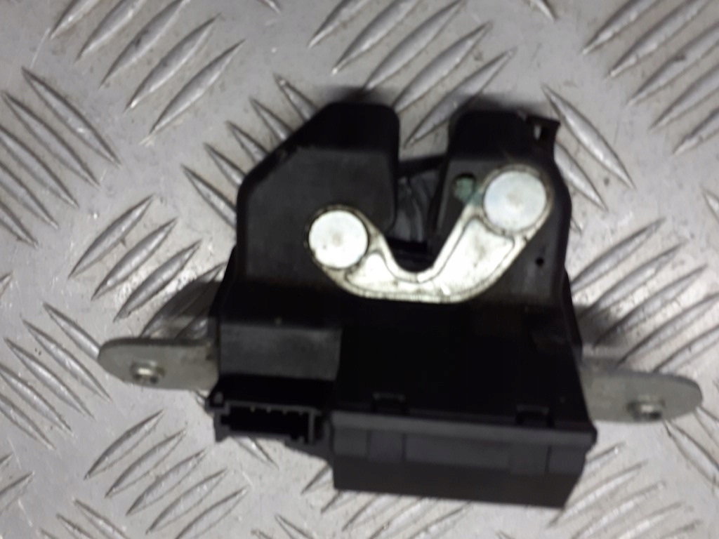 фото №1, Замок крышки багажника opel corsa d 55701971