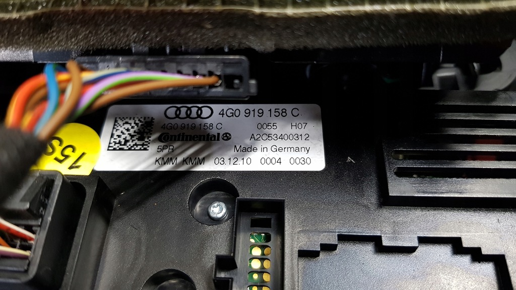 фото №11, Решітка панель обдув задня audi a7