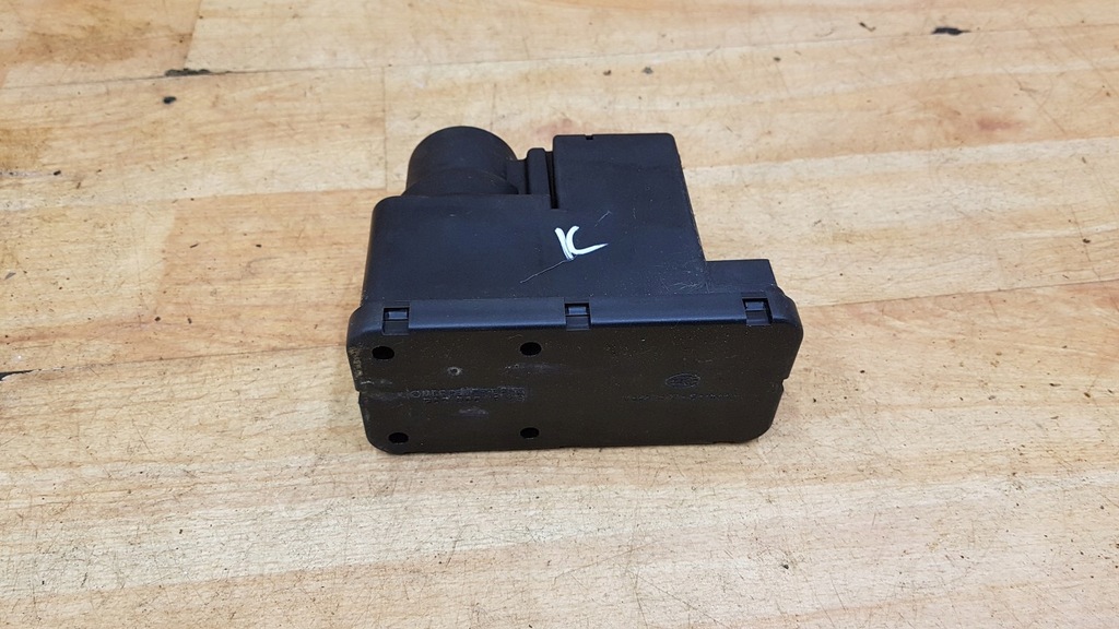 фото №1, Помпа замка центрального mercedes w202