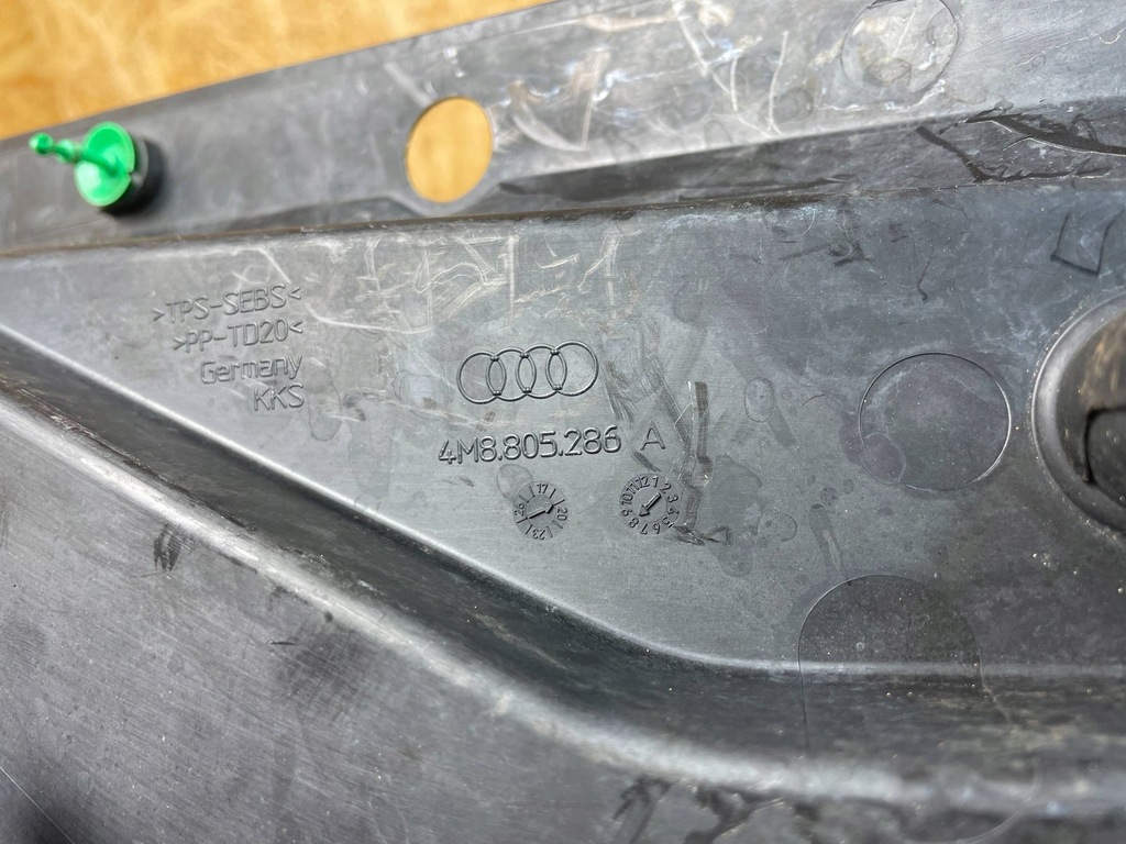 фото №13, Защита накладка лампы фара перед правая audi q8 4m 4m8805286a 2018-