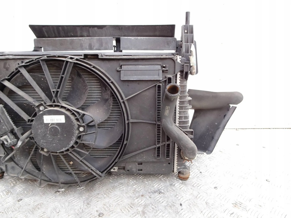 Купити Радіатор води + вентилятор ford focus mk3 1.0 ecoboost